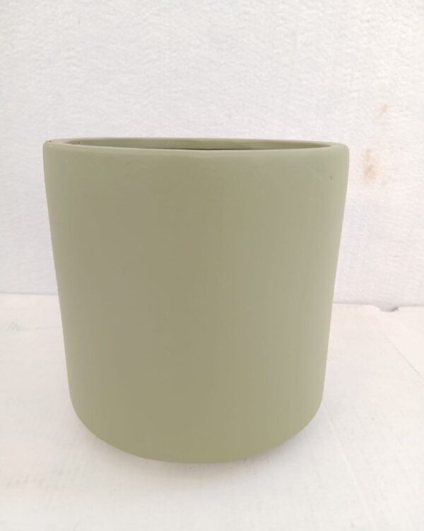 Ceramic pot